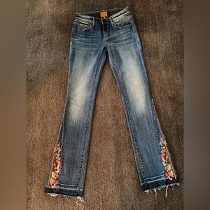 Driftwood “Kelly” embroidered jeans size 24